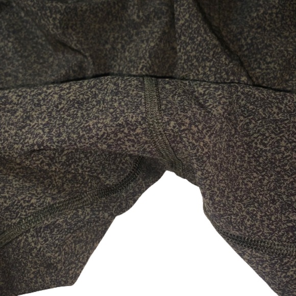 RARE Lululemon Pace Breaker Shorts XL Green Black - Picture 10 of 12